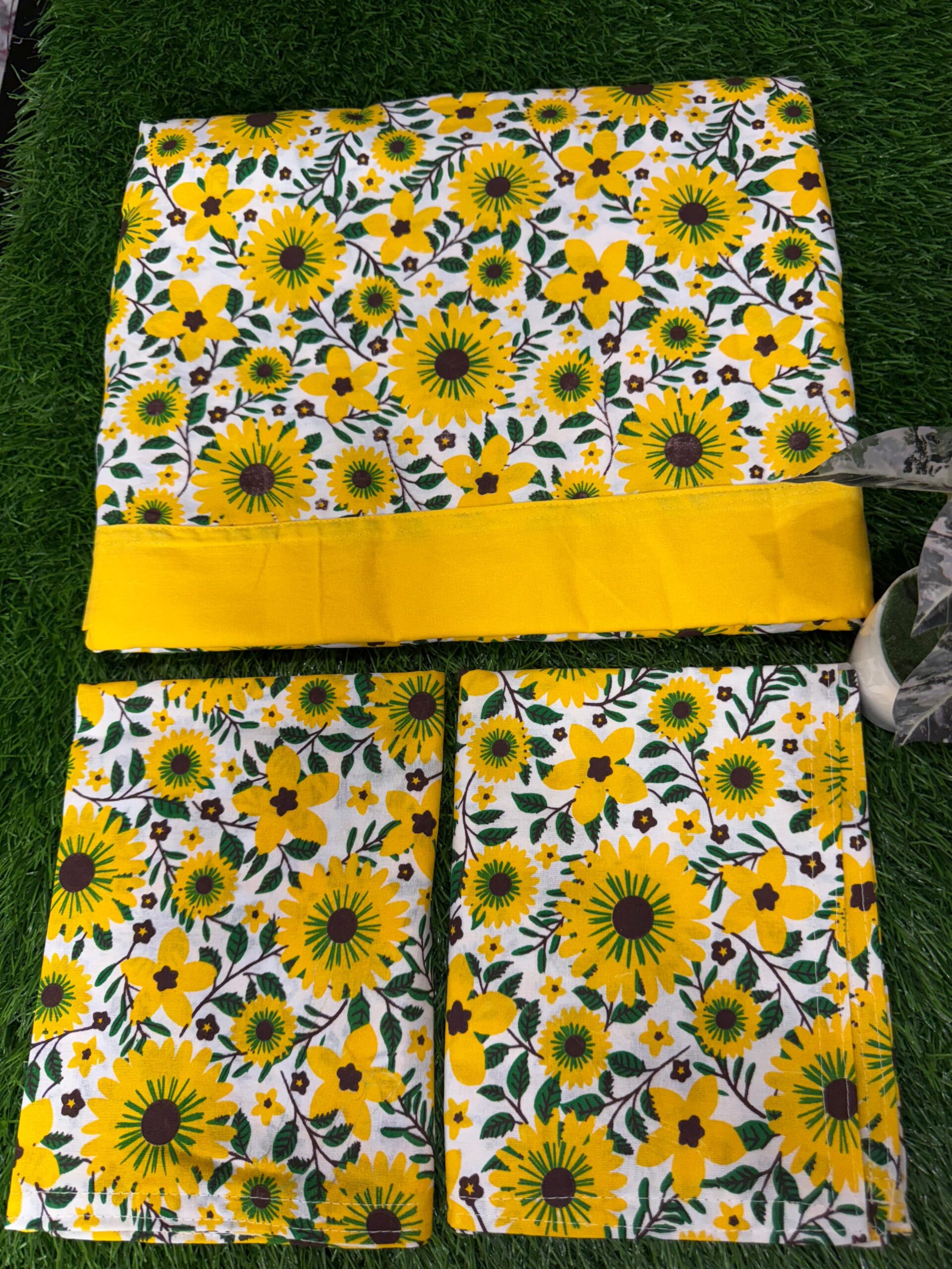 Handloom cotton border bedsheet - King size