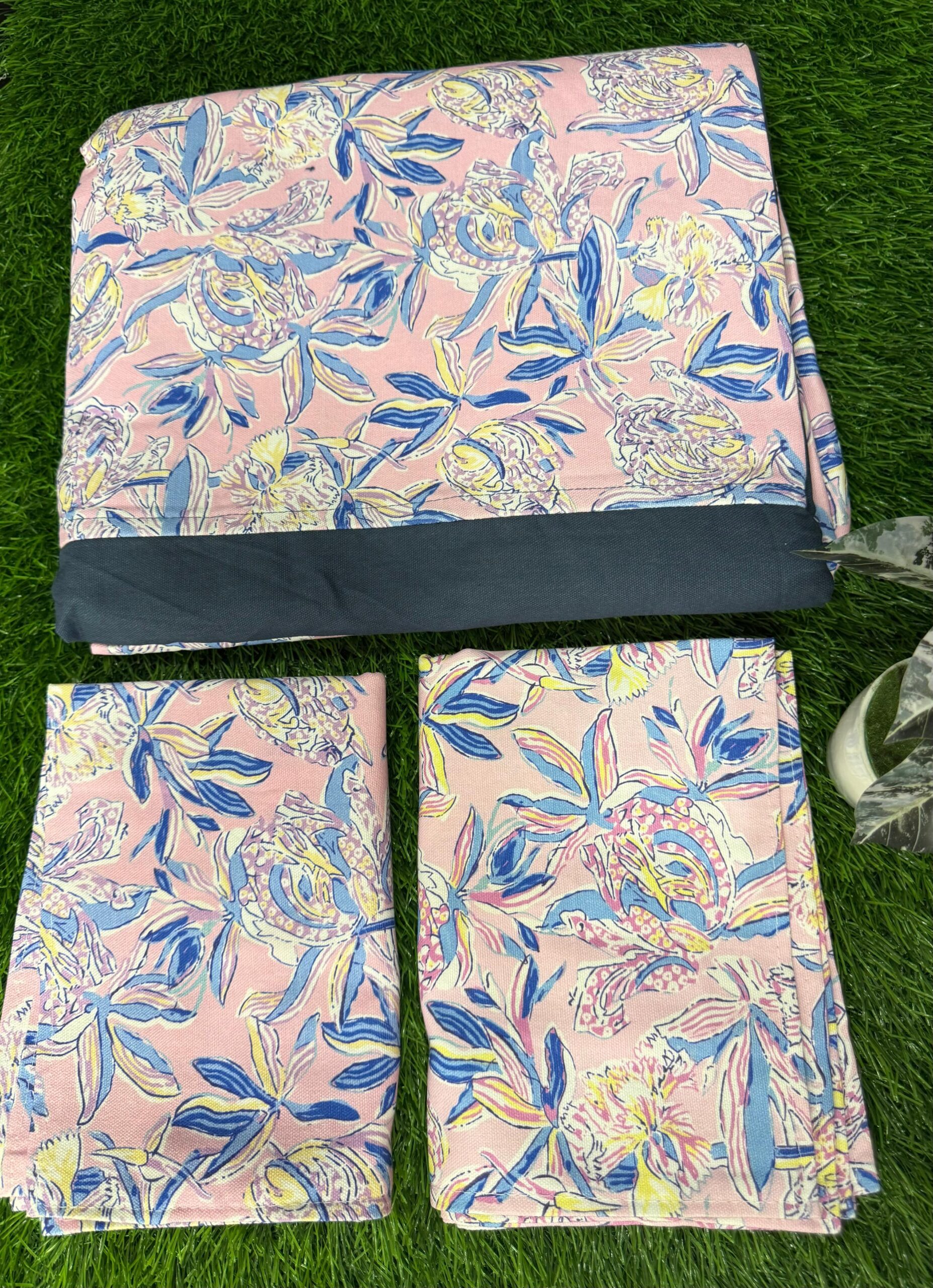 Handloom cotton border bedsheet - King size